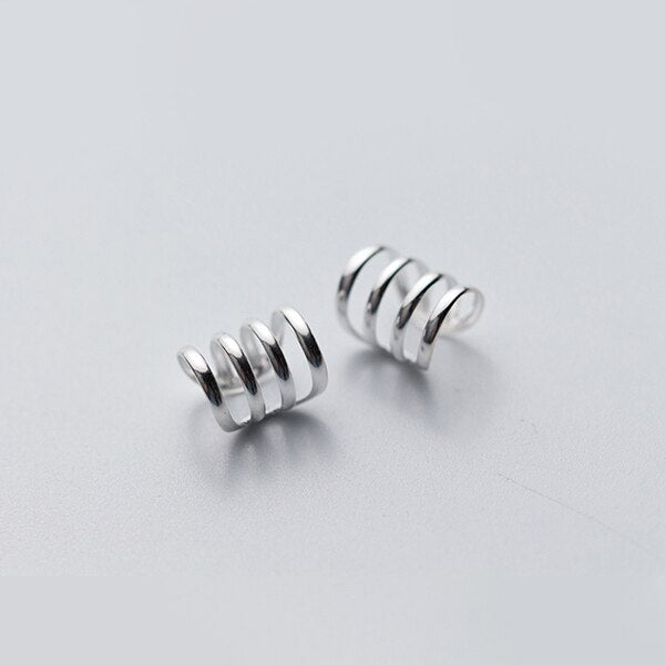 Pendientes de clip con diseño ahuecado minimalista