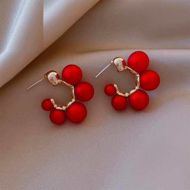 Elegant Celebrity Metal Inlaid Pearl Earrings