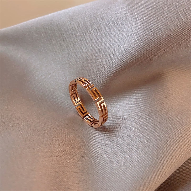 Classic Labyrinth Design Titanium Steel  Rose Gold Rings