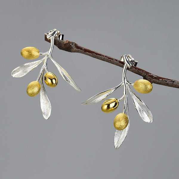 Pendientes inusuales de hojas de olivo y frutos de rama para mujer