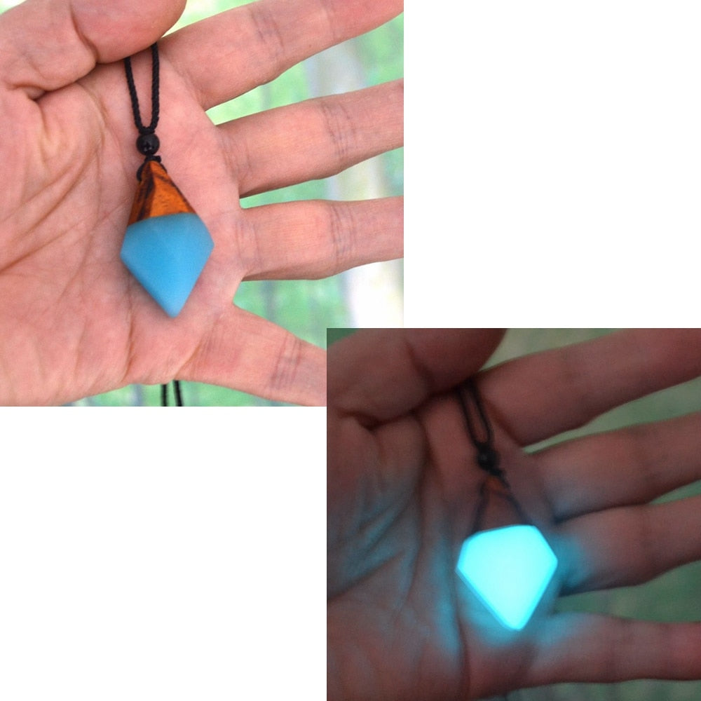 luminous necklace pendant at night