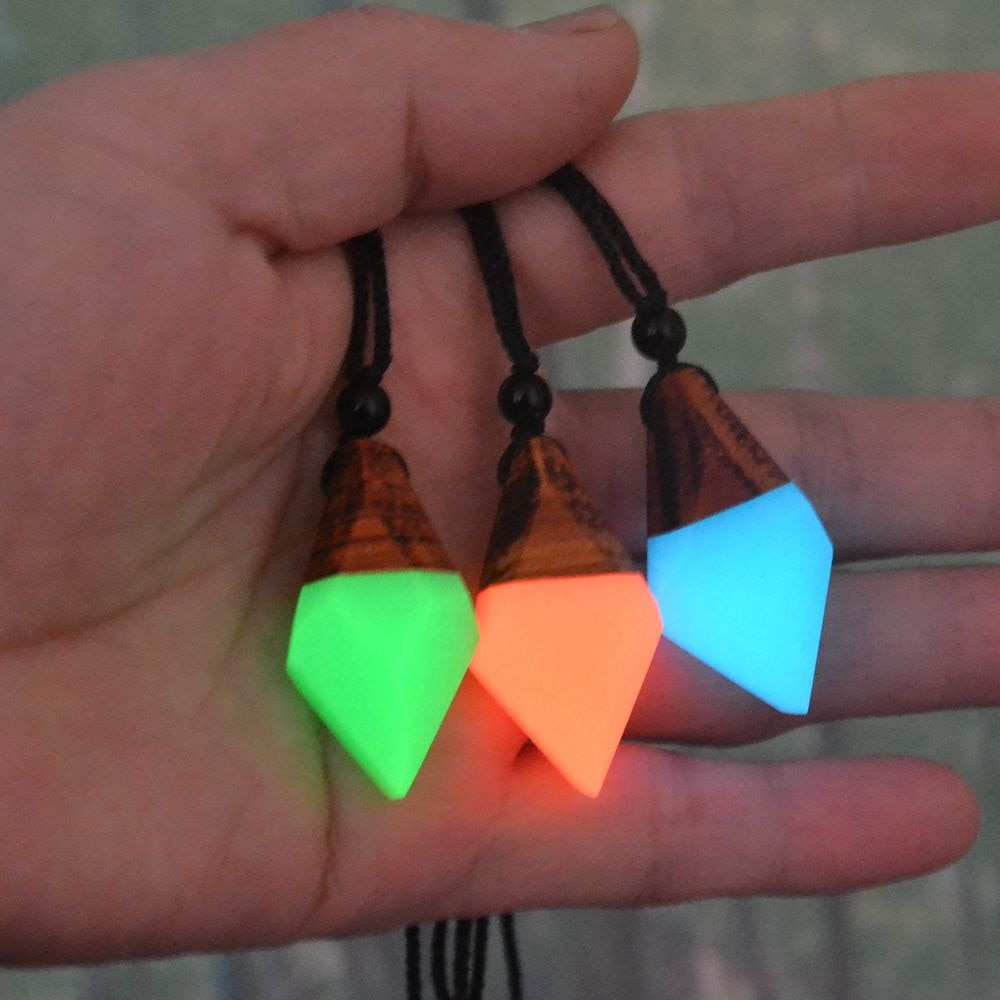 luminous necklace pendant at night