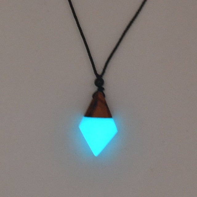 luminous necklace pendant at night