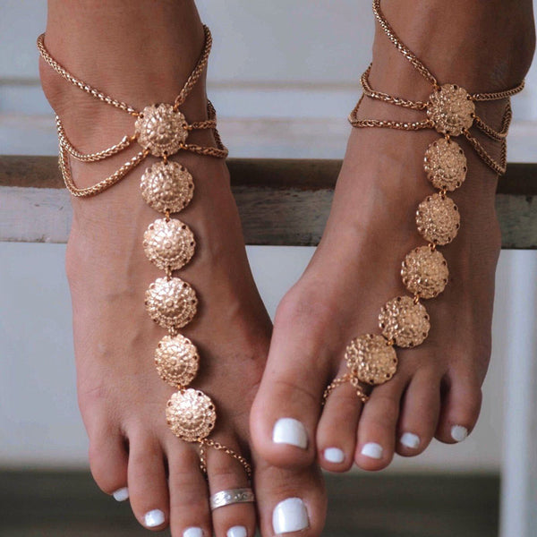 Tobillera de metal dorado con talla de joyería para pies, un bonito regalo para mujer.