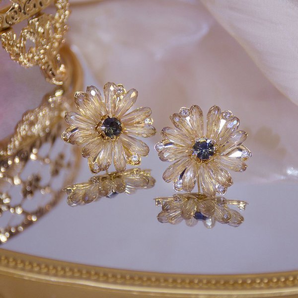 Cute Flower Crystal Temperament Geometric Shiny Zircon Earrings