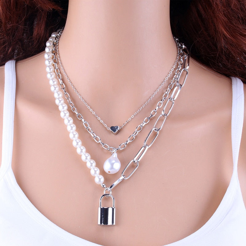 Women Baroque Pearl Metal Charm Pendant Necklaces
