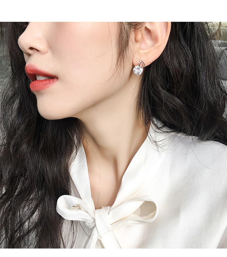 European and American personality shiny D letter asymmetric Earrings