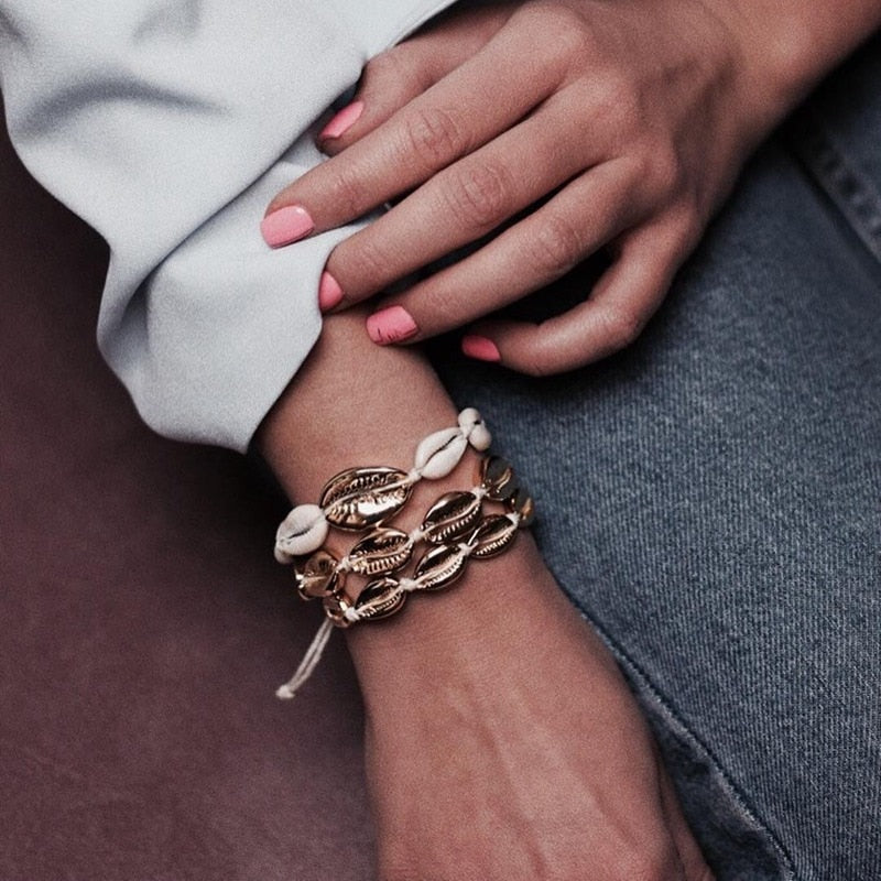 Handmade Shell Made of Alloy Material Bracelet