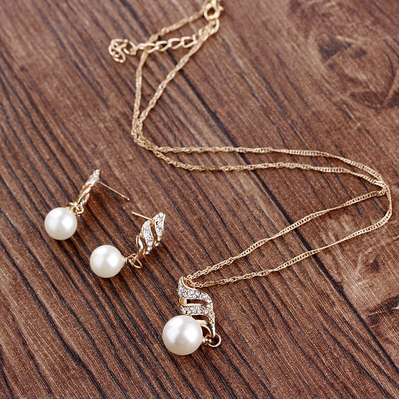 Fashion Pendants Necklaces Earrings sets