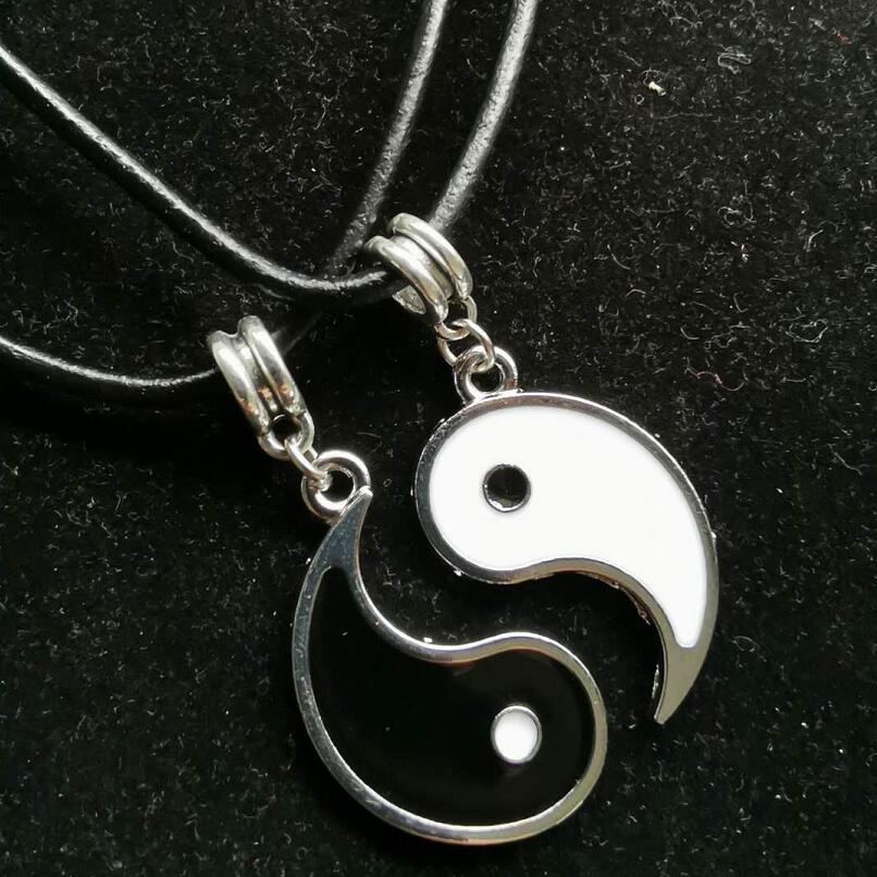 Tai Chi Yin Yang White Black Friendship Couples Necklaces
