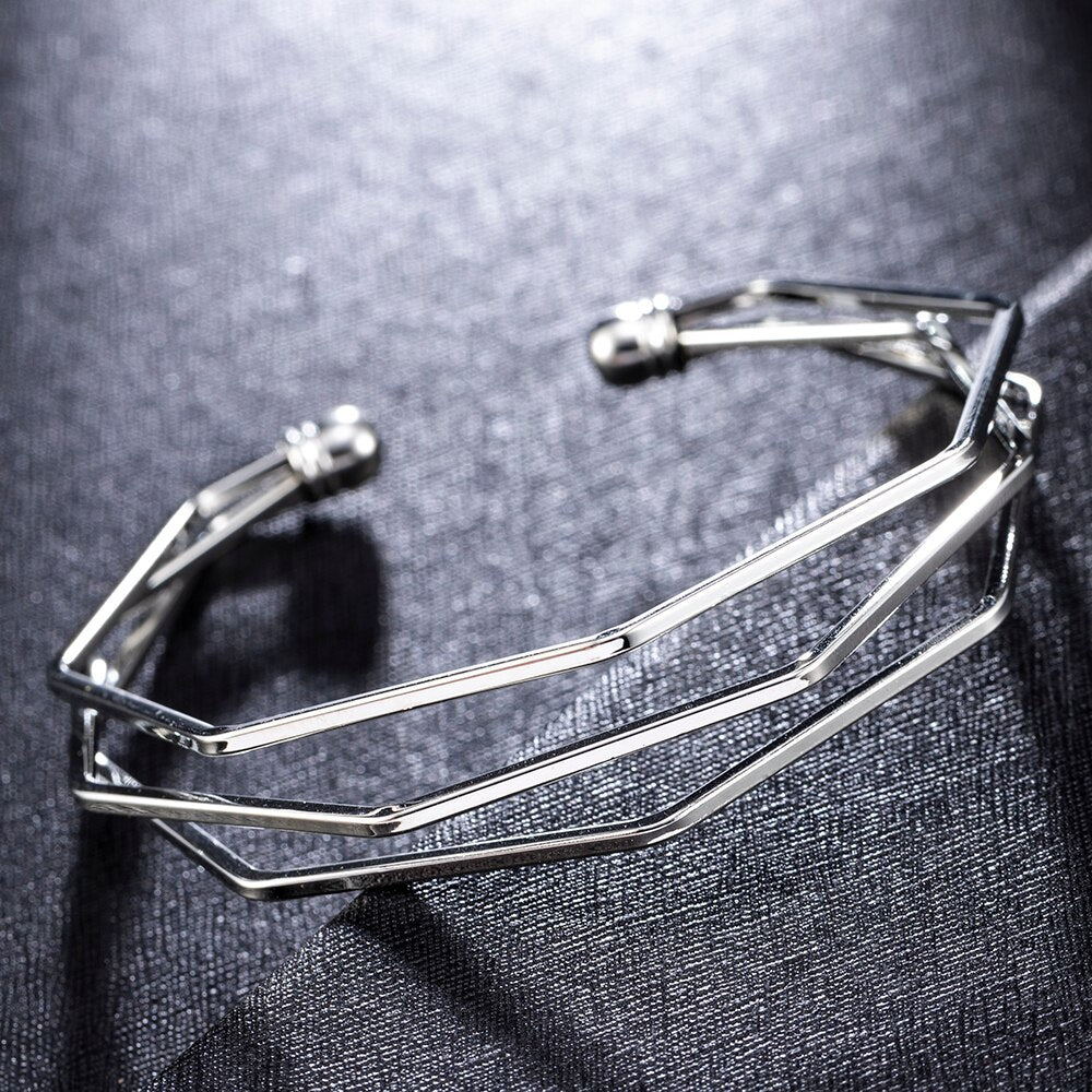 Gold Metal Alloy Arrow Link Chain Twist Bangle