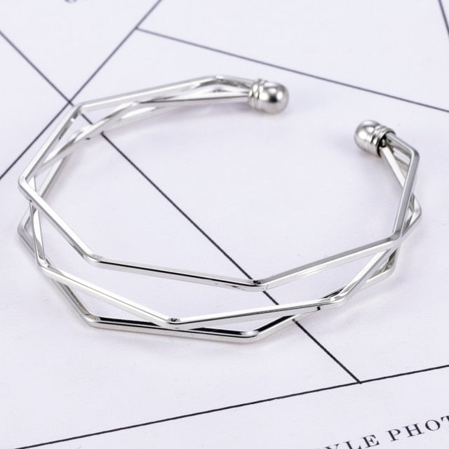 Gold Metal Alloy Arrow Link Chain Twist Bangle