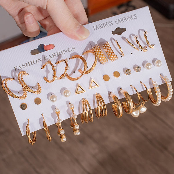 Conjunto de pendientes para mujer: aros con perlas coreanas