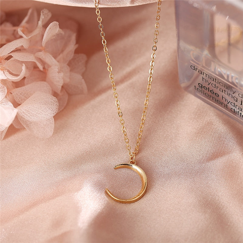 Vintage Gold Irregular Circle Pendant Necklace