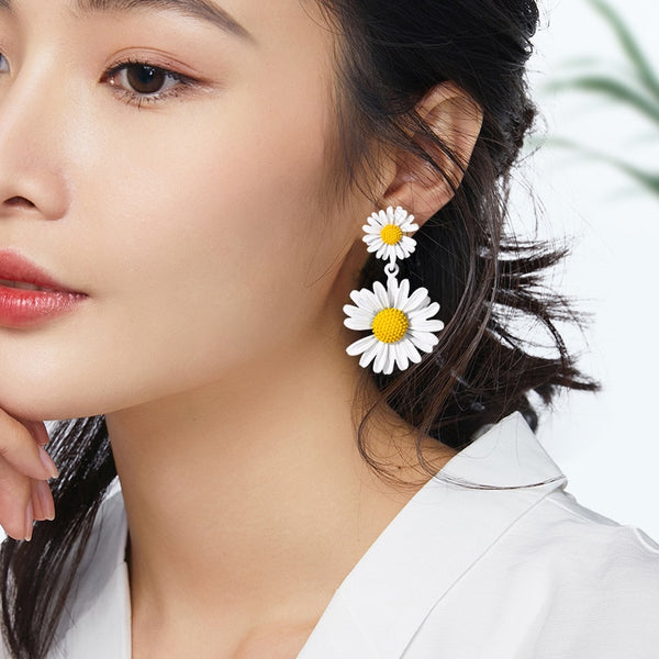 Fashion Sweet Colorful Small Daisy Flowers Earrings for Women