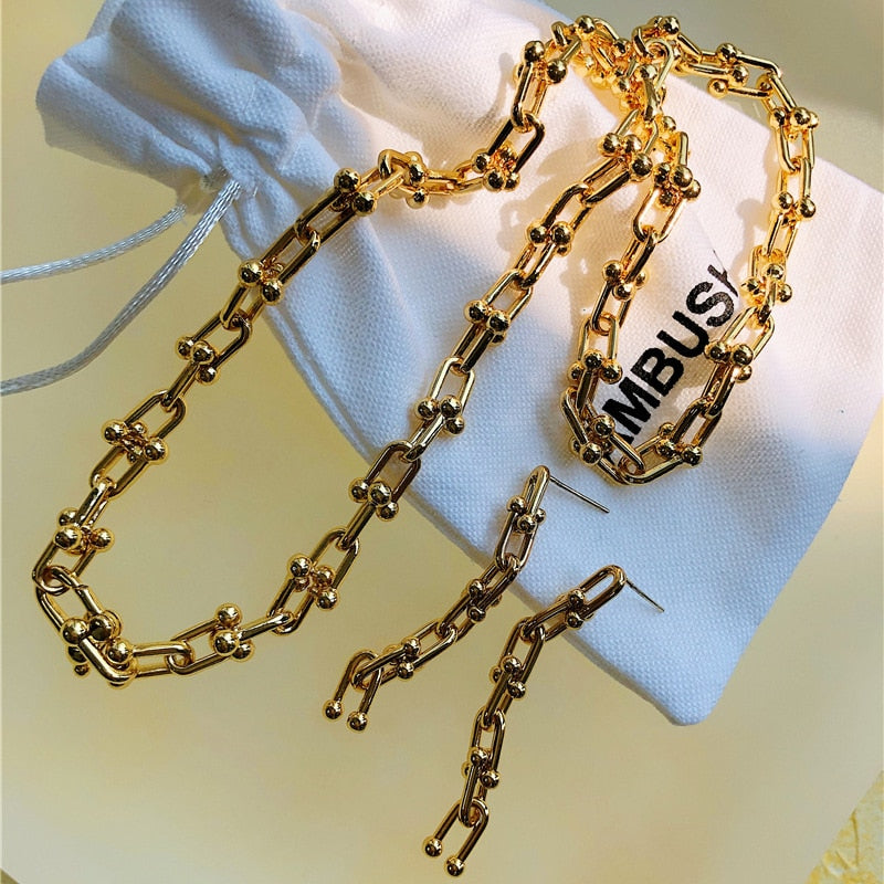 Simple U-shaped Horseshoe Buckle Stitching Chain Bracelet Set