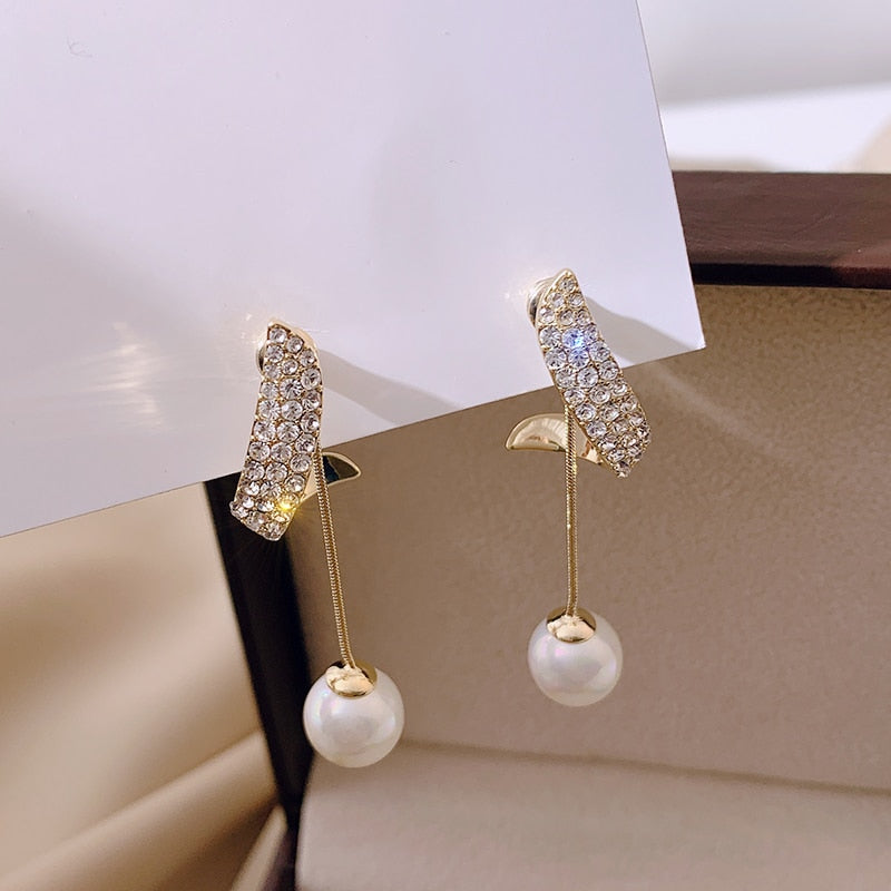 Elegant Simulated-pearl Tassel Long Crystal Earrings