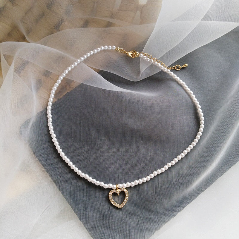 Simple Design Small Simulated Pearls Necklace
