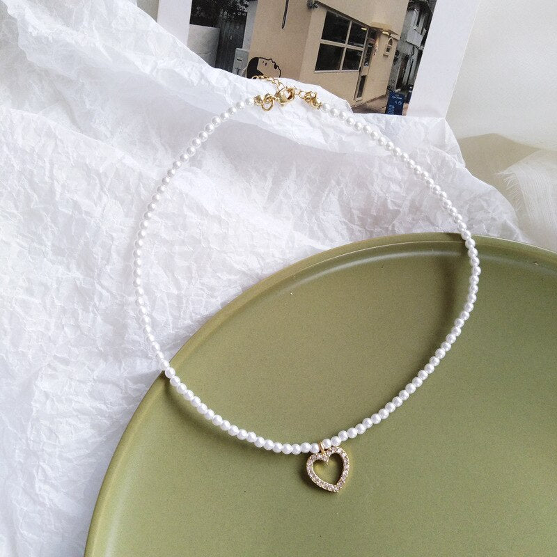 Simple Design Small Simulated Pearls Necklace