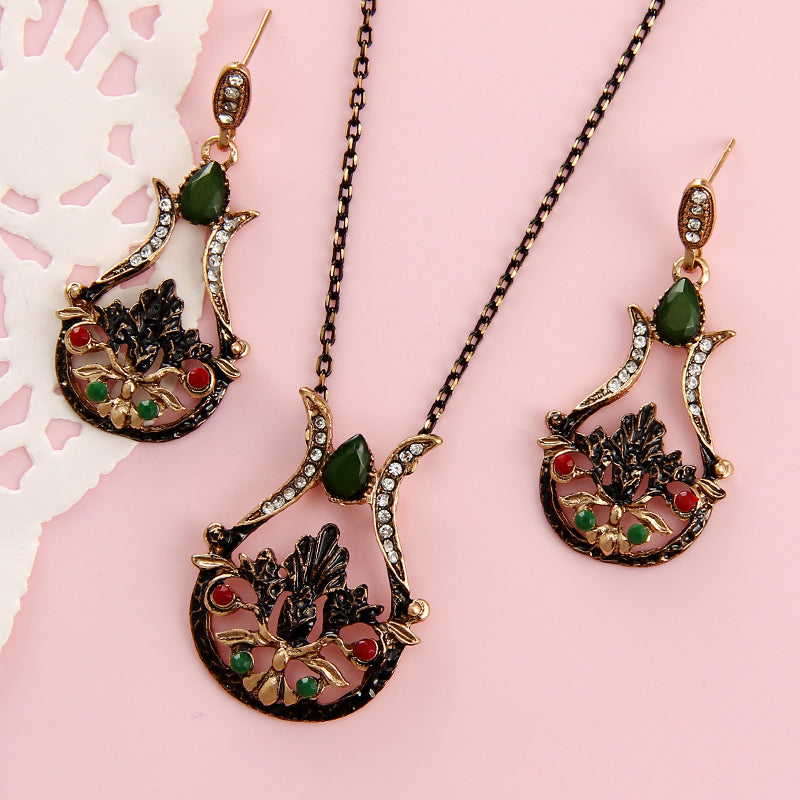 Bijouterie  Rhinestone Earrings and Necklace Set