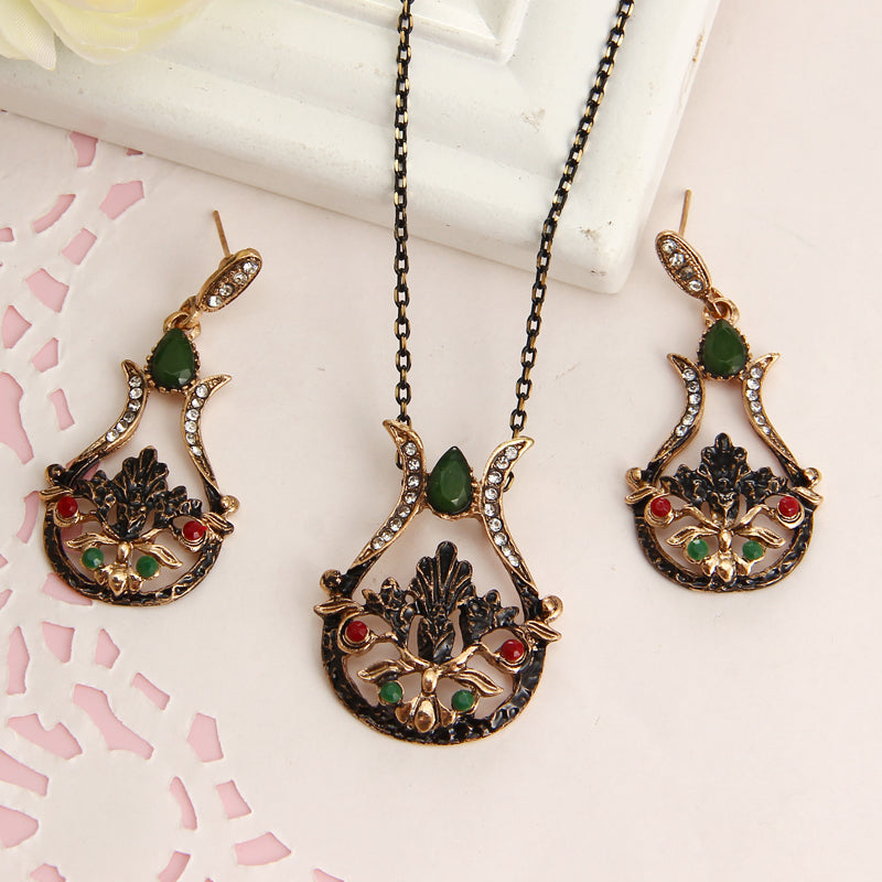 Bijouterie  Rhinestone Earrings and Necklace Set