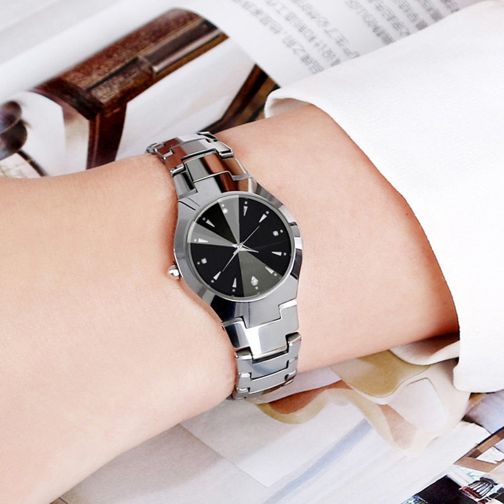 Couple Round Dial Calendar Alloy Linked Strap Analog Quartz Wrist Watch