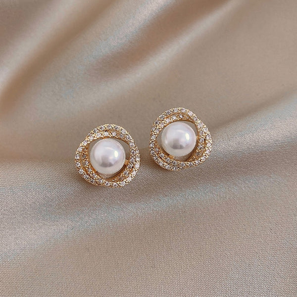 Pendientes de clip con perlas y forma geométrica inusual de remolino para mujer