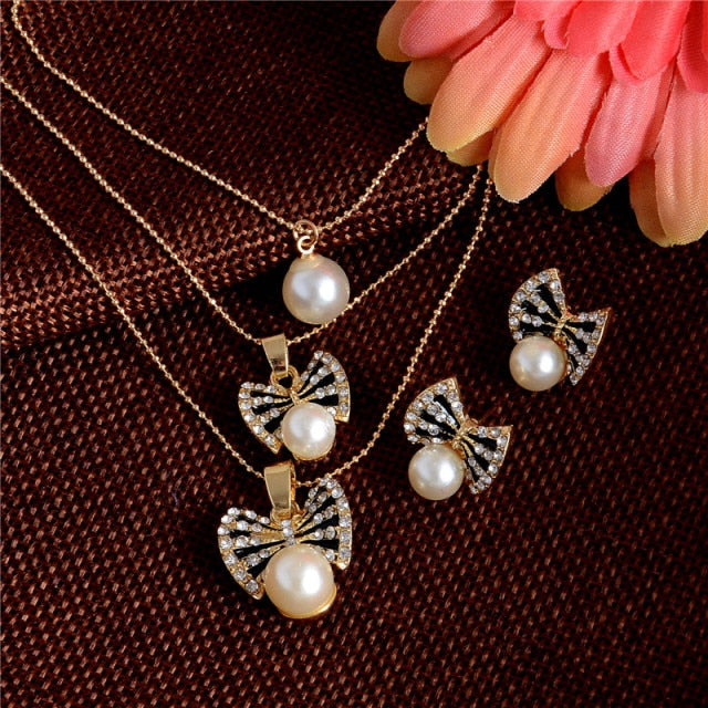 White Snowflake Imitation Pearl Necklace Earrings Set