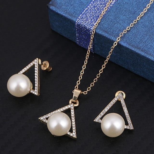 White Snowflake Imitation Pearl Necklace Earrings Set