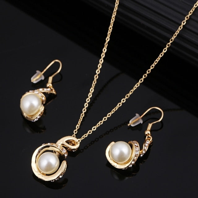 White Snowflake Imitation Pearl Necklace Earrings Set
