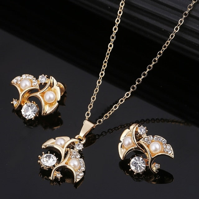 White Snowflake Imitation Pearl Necklace Earrings Set