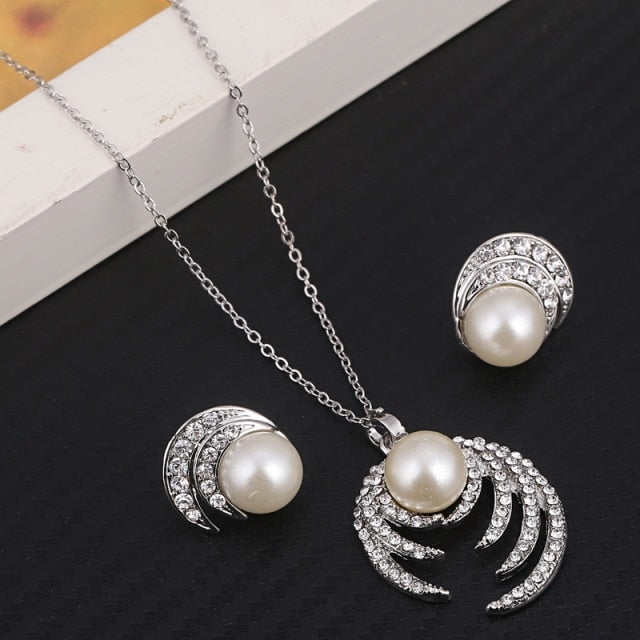 White Snowflake Imitation Pearl Necklace Earrings Set