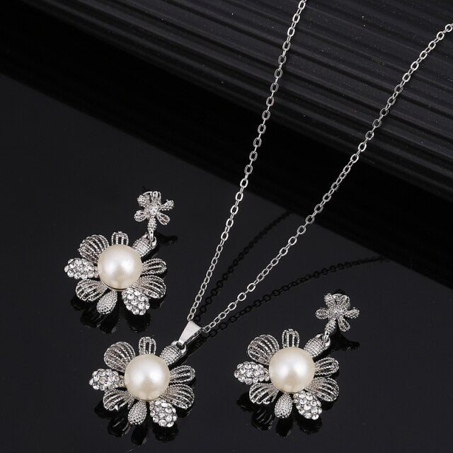 White Snowflake Imitation Pearl Necklace Earrings Set