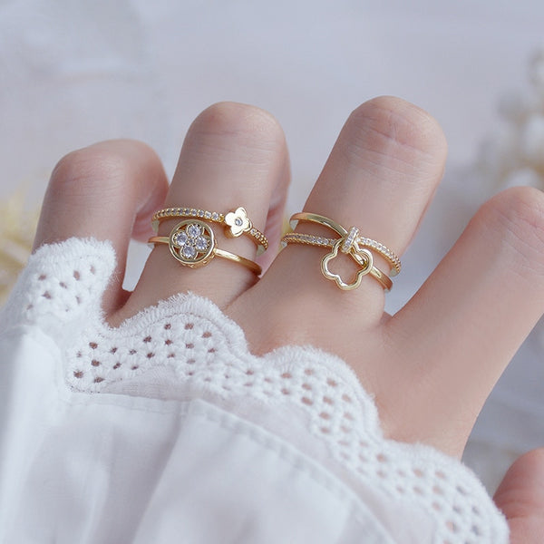 Anillos ajustables con flores de cristal