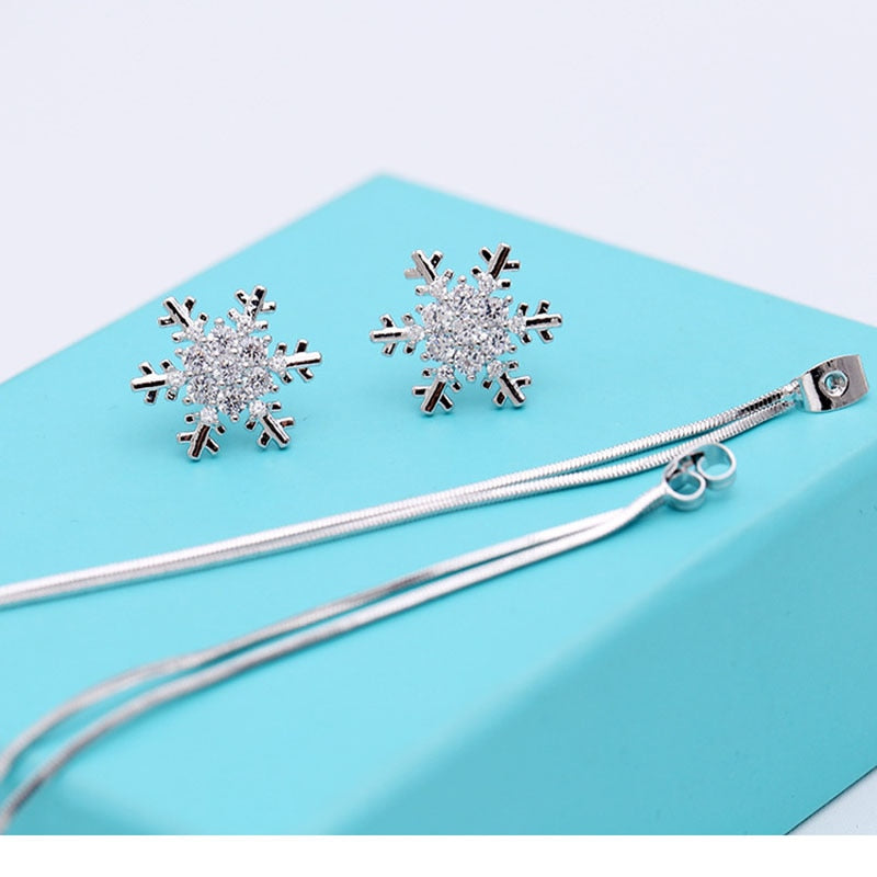 Personality elegant Prevent Allergy snowflake Fashion Stud Earrings