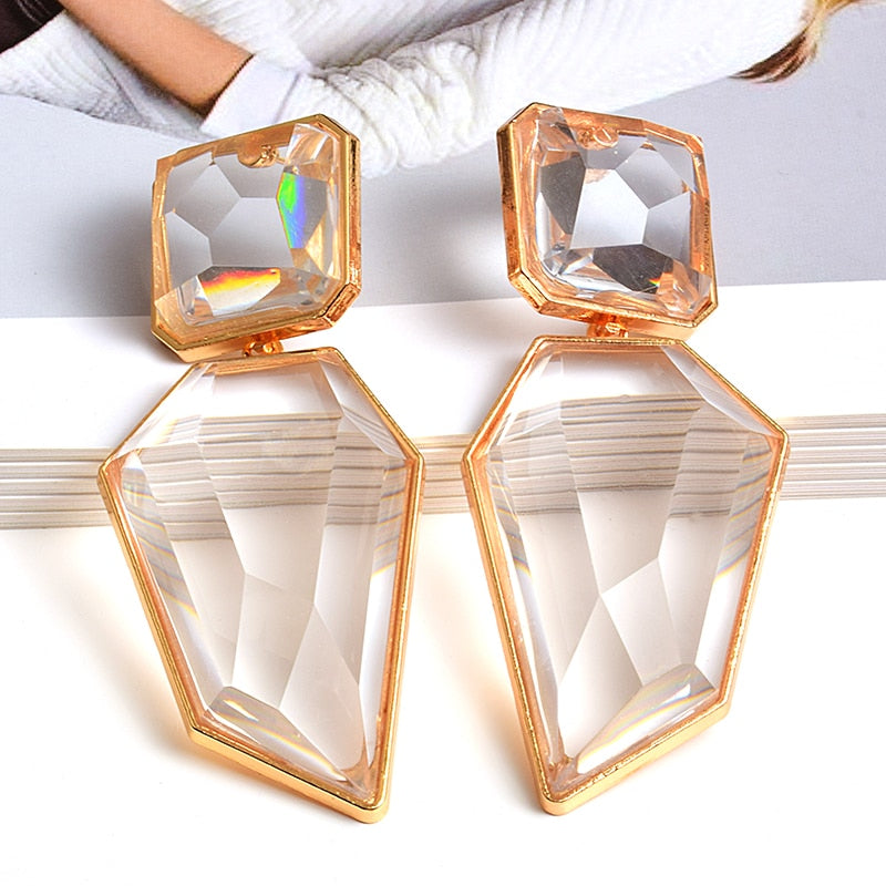 A Clear And Pure Resin Drop Earrings
