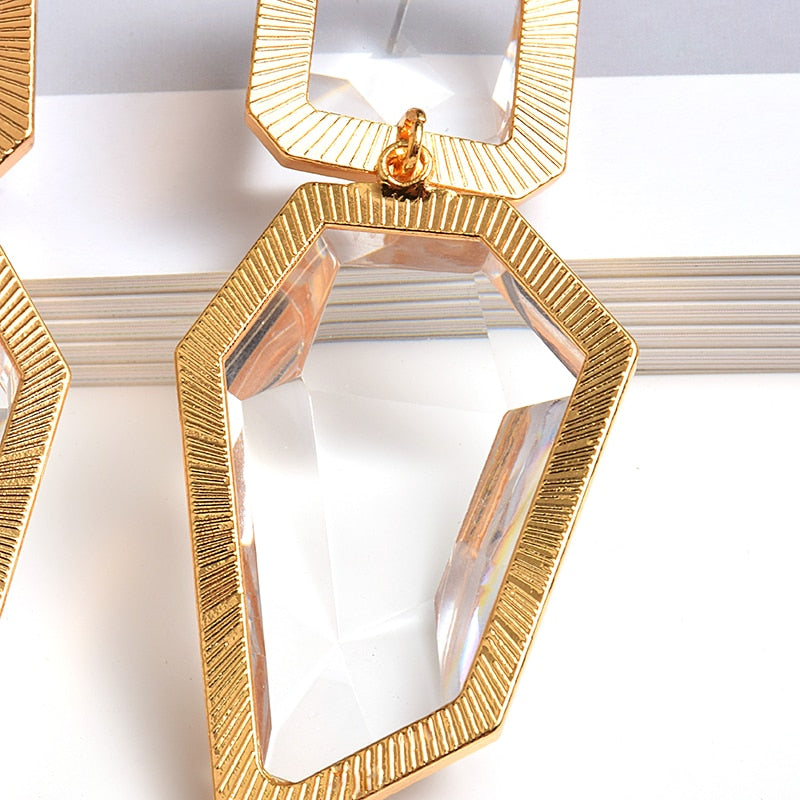 A Clear And Pure Resin Drop Earrings