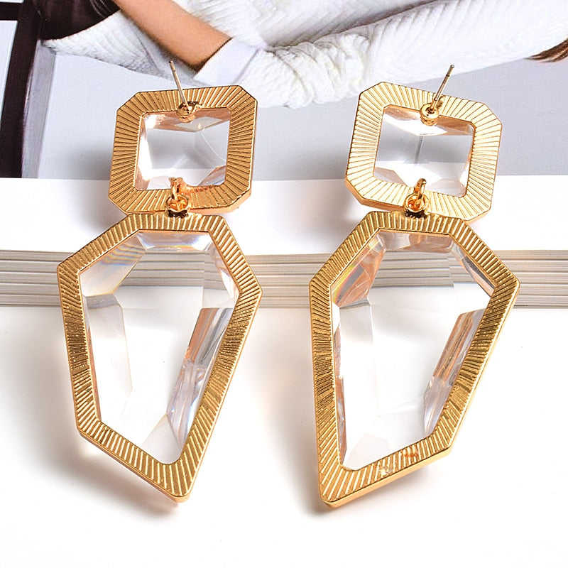 A Clear And Pure Resin Drop Earrings