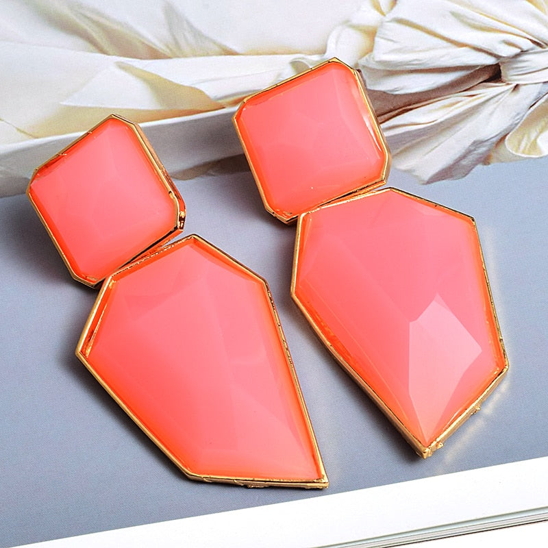 A Clear And Pure Resin Drop Earrings