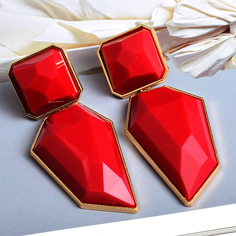 A Clear And Pure Resin Drop Earrings