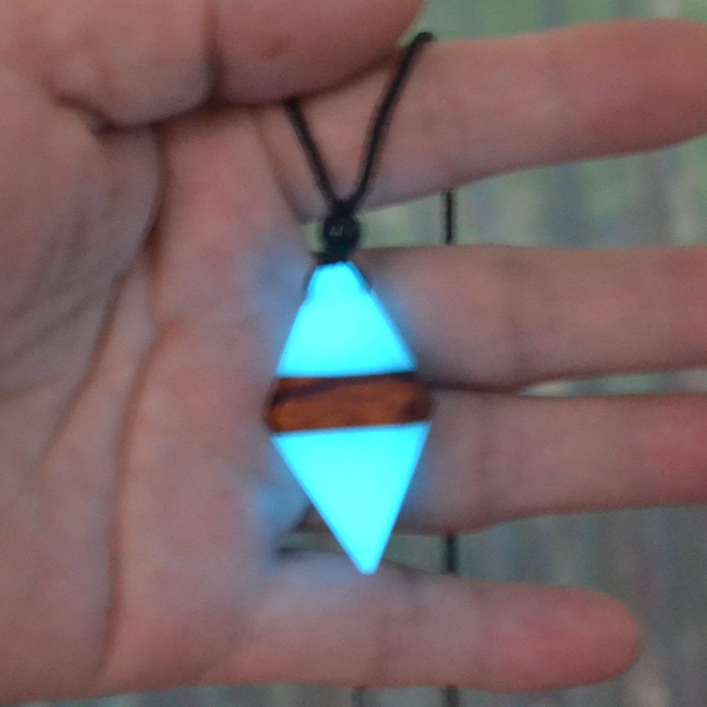 luminous necklace pendant at night