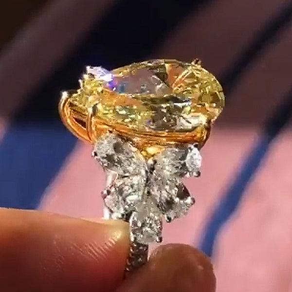 Gorgeous Pear Shape Yellow Cubic Zirconia Women Rings