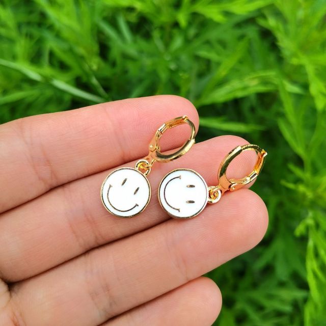 Lost Lady Cute Round Similing Face Huggies Hoop Earrings