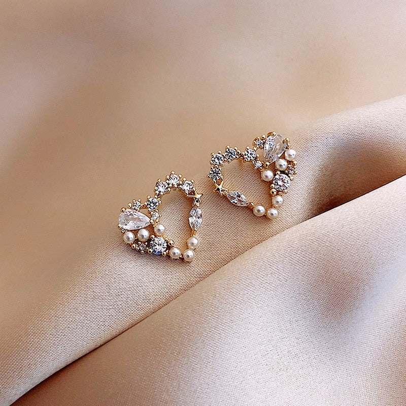 Simple Imitation Pearl Love Heart Earrings For Female Temperament Stud Earrings