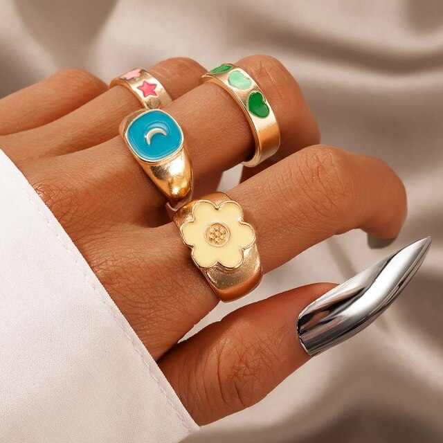 Small Daisy Tulip Metal Pendant Necklace Rings Bracelet Jewelry Set