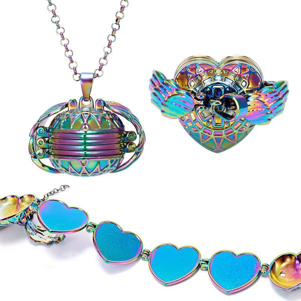 Unique Carved Design Heart-shaped Photo Frame Pendant Necklace