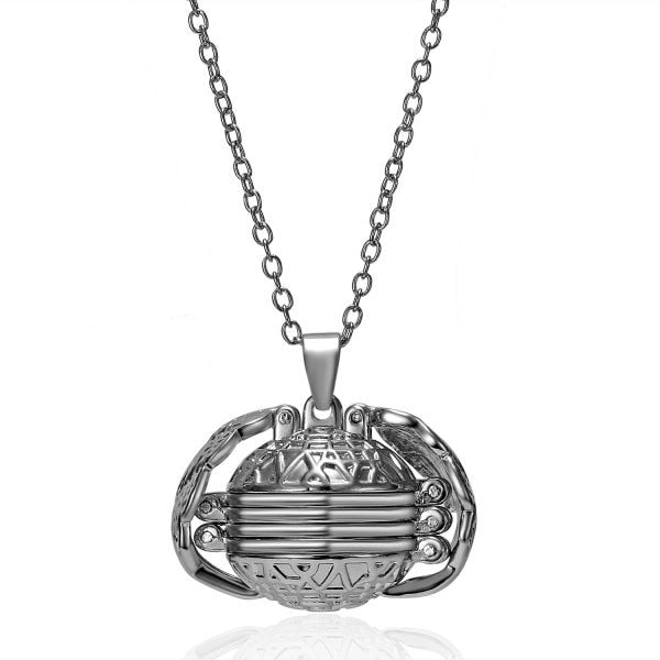 Unique Carved Design Heart-shaped Photo Frame Pendant Necklace