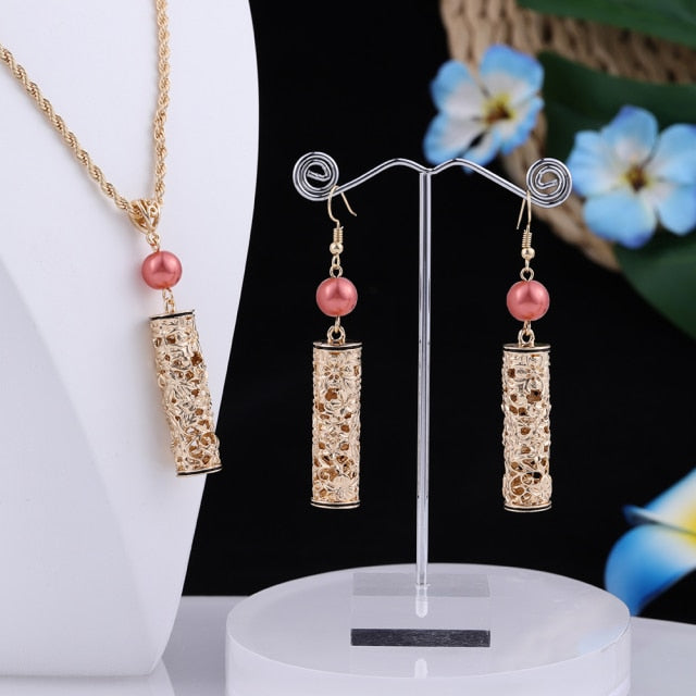 Hollow out Gold Hawaiian Necklace Flower Gold Necklace Earrings Set