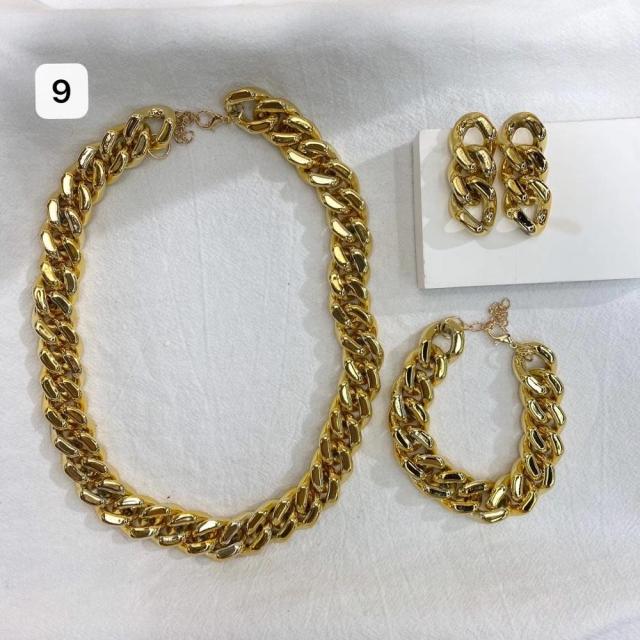 Women's retro gold thick chain necklace 3 piece set
