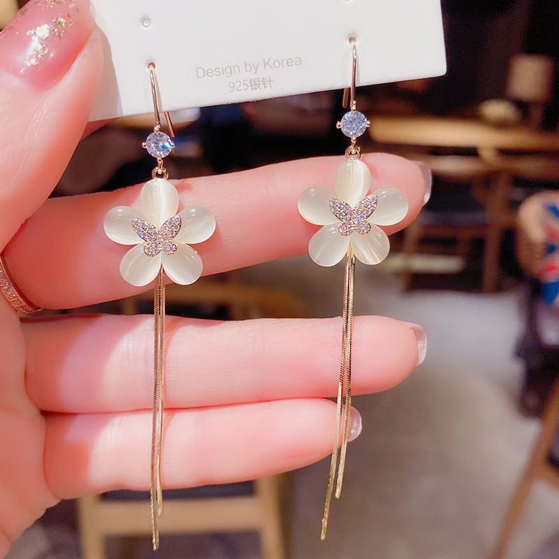 South Korea spring and summer new five-leaf flower tassel long earring